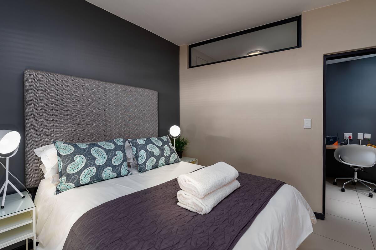 Luxury Apartment (White Orchid)