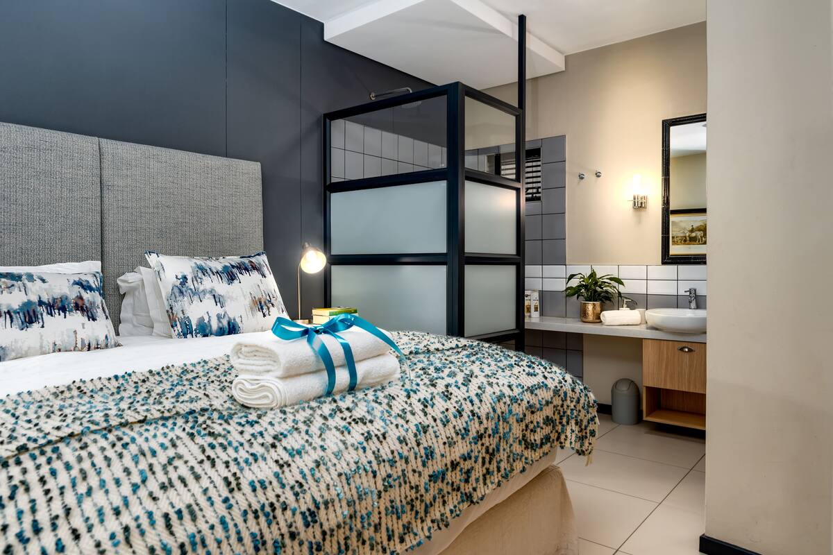 Luxury Apartment (Tulip)