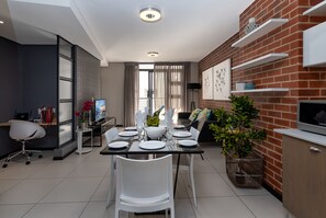 Luxury Apartment (White Orchid) | Private kitchen | Full-size fridge, microwave, oven, stovetop - The Rosebank Collection (Johannesburg)