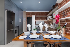 Private kitchen - The Rosebank Collection (Johannesburg)