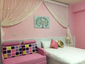ห้องดีลักซ์ดับเบิล, ระเบียง | โต๊ะทำงาน, พื้นที่ทำงานแบบใช้แล็ปท็อป, ผ  ้าม่านกันแสง, ห้องเก็บเสียง