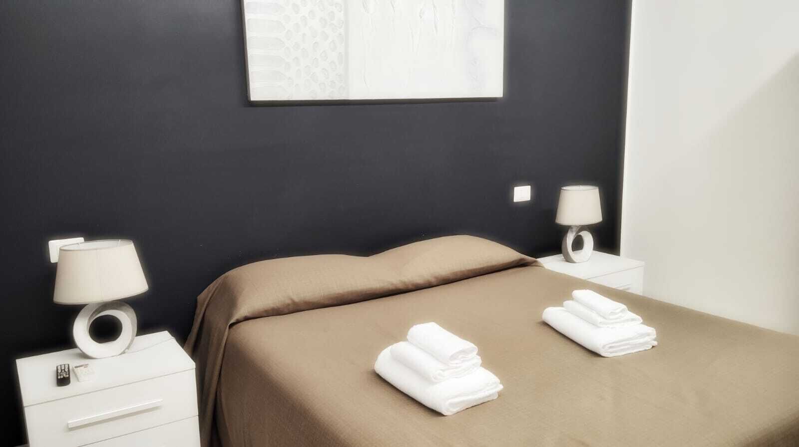 Premium Room | Minibar, in-room safe, bed sheets