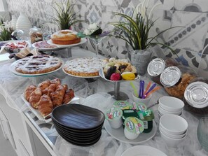 Breakfast buffet - Biancopineta B&B (San Salvo)