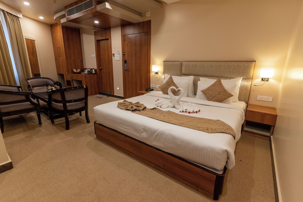 Premium Double Room | 1 bedroom, individually decorated, individually furnished, soundproofing