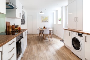 Shared fridge, microwave, electric kettle - Ocean House (St Ives)