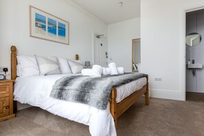 Deluxe Double Room, Sea View (Room 1) | Hypo-allergenic bedding, individually furnished, iron/ironing board