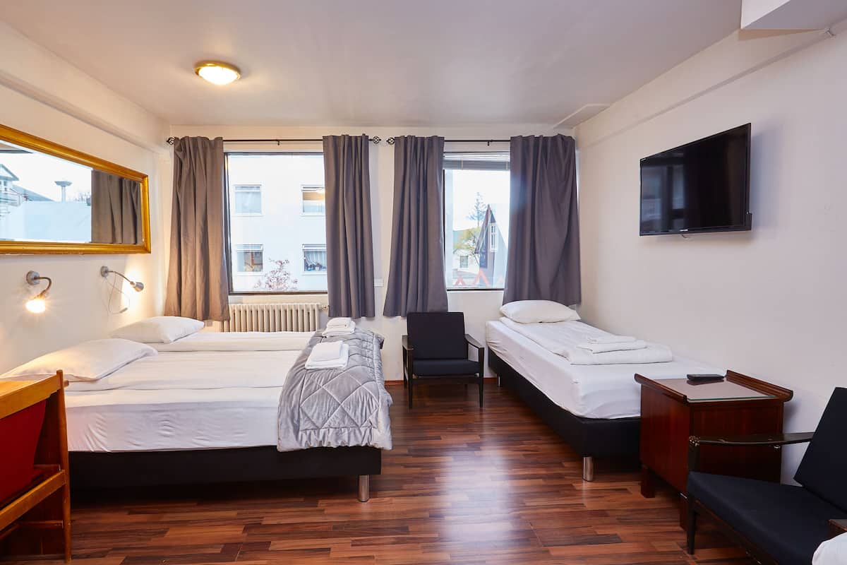 Chambre Quadruple Économique, coin cuisine | 1 chambre, rideaux occultants, Wi-Fi gratuit, draps fournis