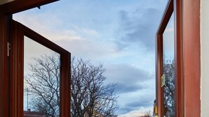 Perushuone, 1 suuri parisänky | Parveke