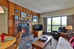 TV - 1BR/1BA Condo at Mountain Green Resort Killington 2D9 (Killington)