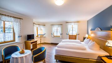 經典雙人房 | 客廳 | 平面電視