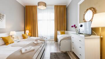 2 Schlafzimmer, Schreibtisch, Verdunkelungsvorhänge