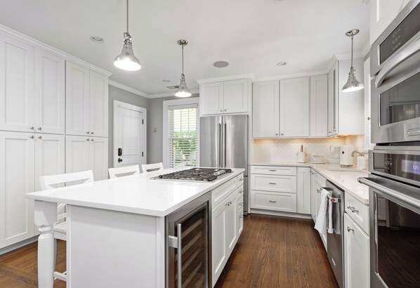 Fridge, microwave, oven, stovetop - Luxury Bungalow Steps Away From Trendy Avondale & 5 Minutes to Downtown (Charleston)