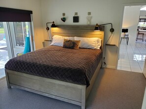 3 bedrooms, iron/ironing board, travel crib, free WiFi