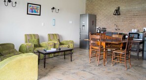 Familienapartment | Wohnbereich | Flachbildfernseher