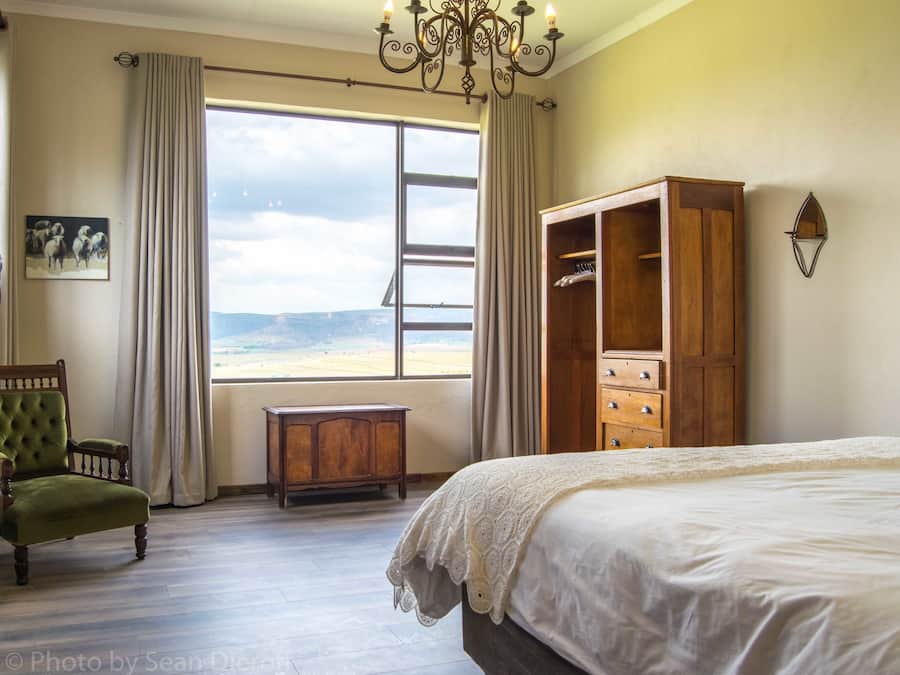 Apartamento (Maluti View) | Cofres nos quartos, individualmente decorados