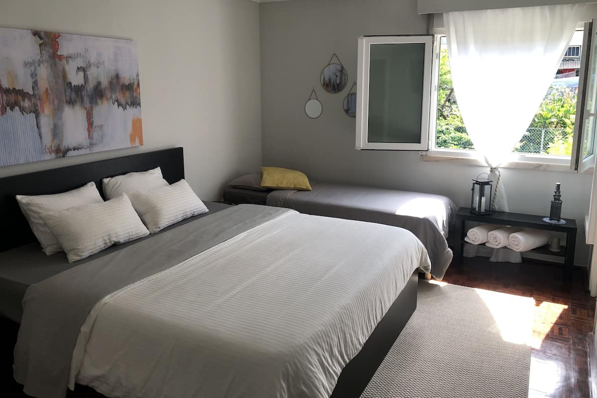 Suite, Private Bathroom