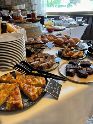 Ilmainen päivittäinen buffetaamiainen 