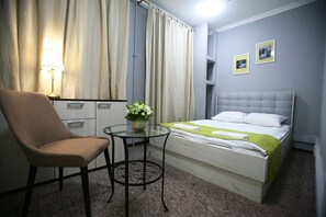 Chambre Double Supérieure | Fer et planche à repasser, Wi-Fi gratuit, draps fournis