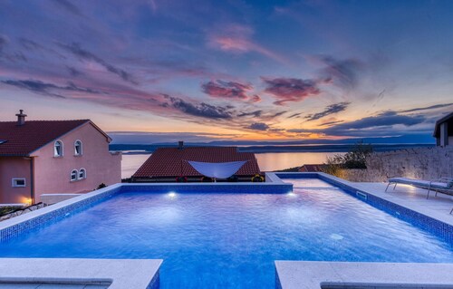 Awesome apartment in Dramalj with sauna