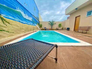 Sisäuima-allas, ulkouima-allas