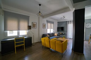 Living area - V&V Central & Elegant Apartment (Athens)