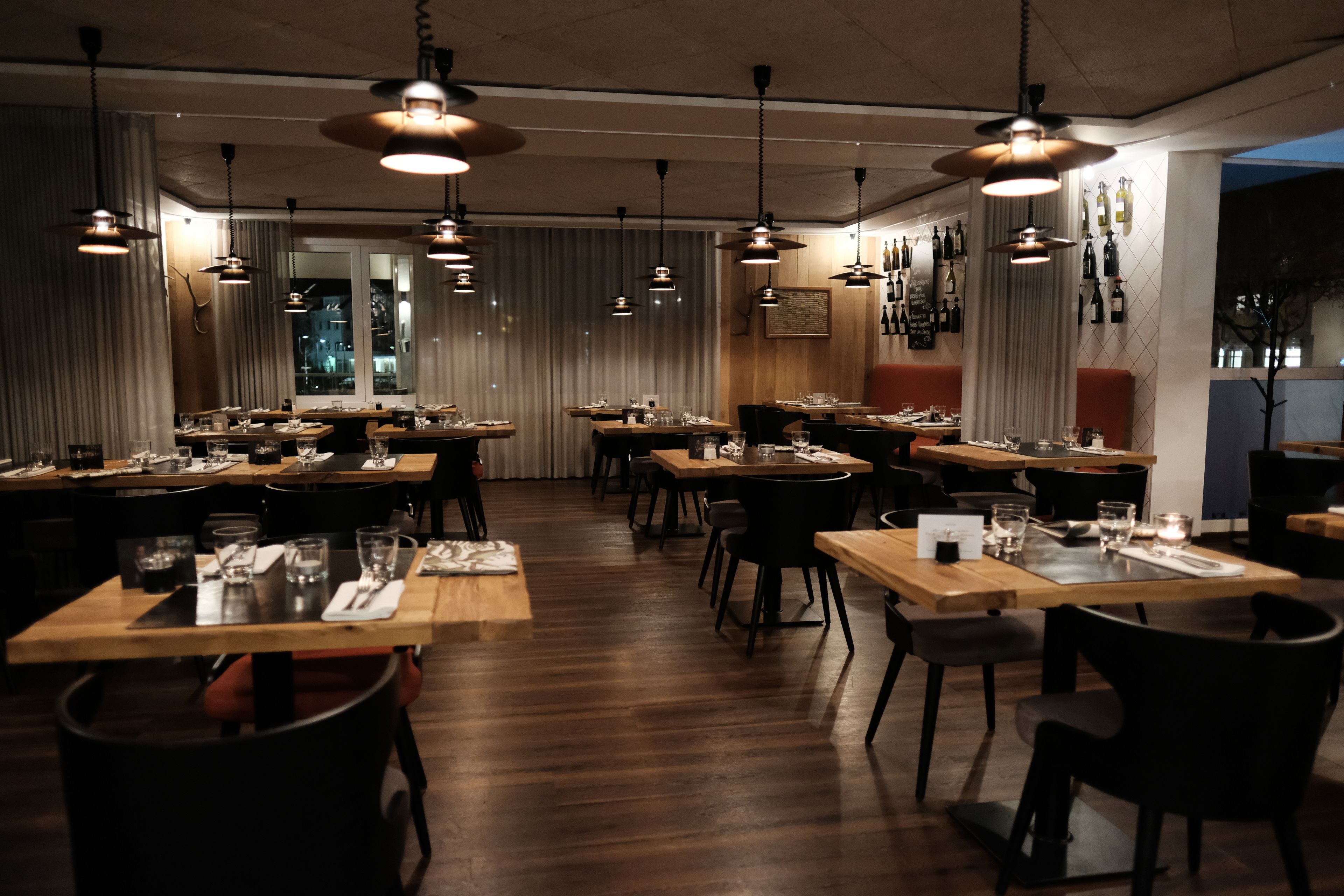 daily continental breakfast (eur 18.90 per person)