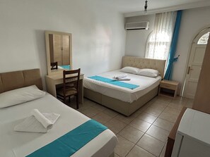 Standard Triple Room | Free WiFi, bed sheets - Denizci Pansiyon (Kas)