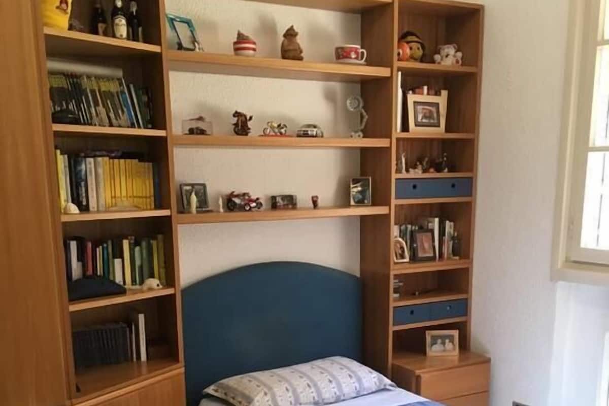 Kamar Single, pemandangan lapangan golf | Wi-Fi gratis dan seprai linen