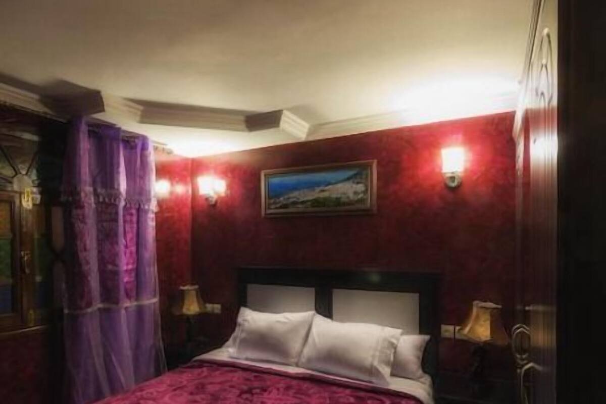 Royal Suite, 2 Bedrooms | Free cots/infant beds, rollaway beds, free WiFi, bed sheets