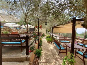 Coffee shop - Rawa2 Village (Deir al Qamar)