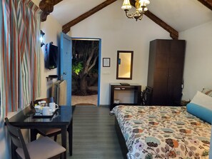 Premium bedding, desk, blackout drapes, rollaway beds - Rawa2 Village (Deir al Qamar)