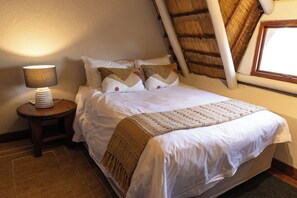 Planxa i posts de planxar, wifi gratuïta i roba de llit 