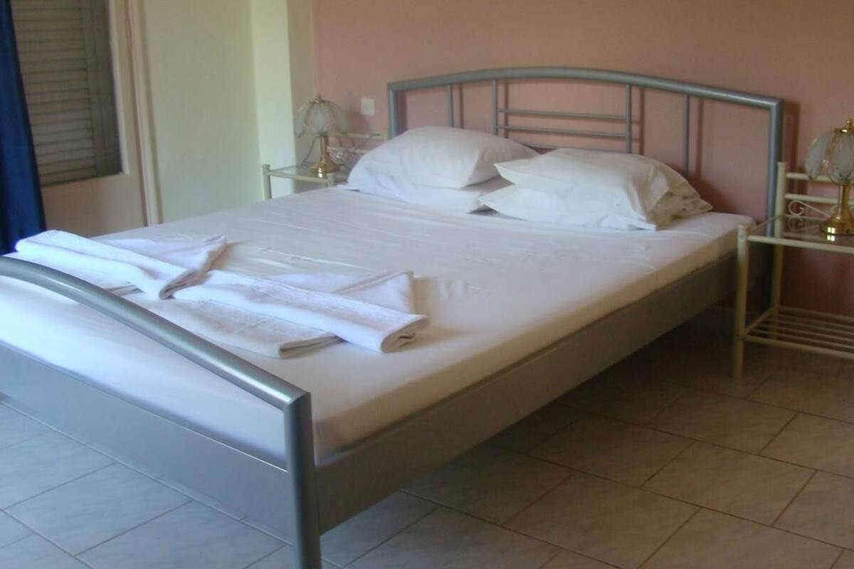 Soundproofing, free cots/infant beds, free WiFi, bed sheets