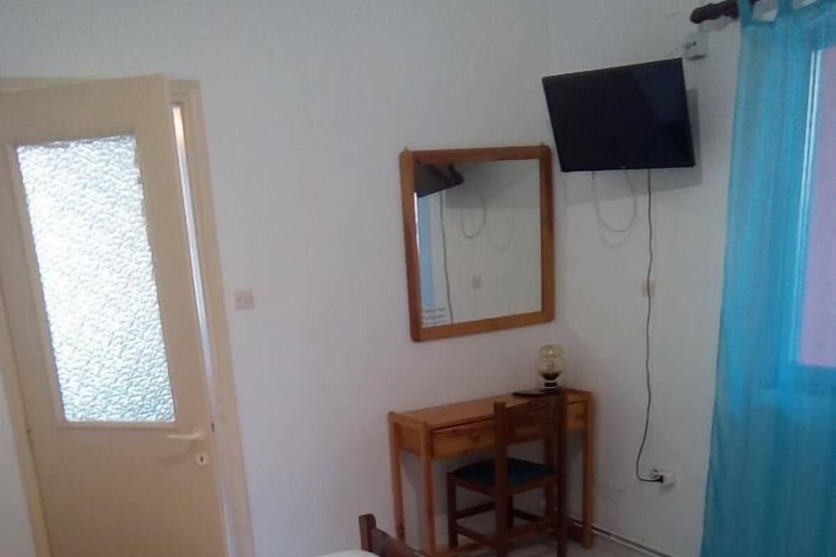 Soundproofing, free cots/infant beds, free WiFi, bed sheets