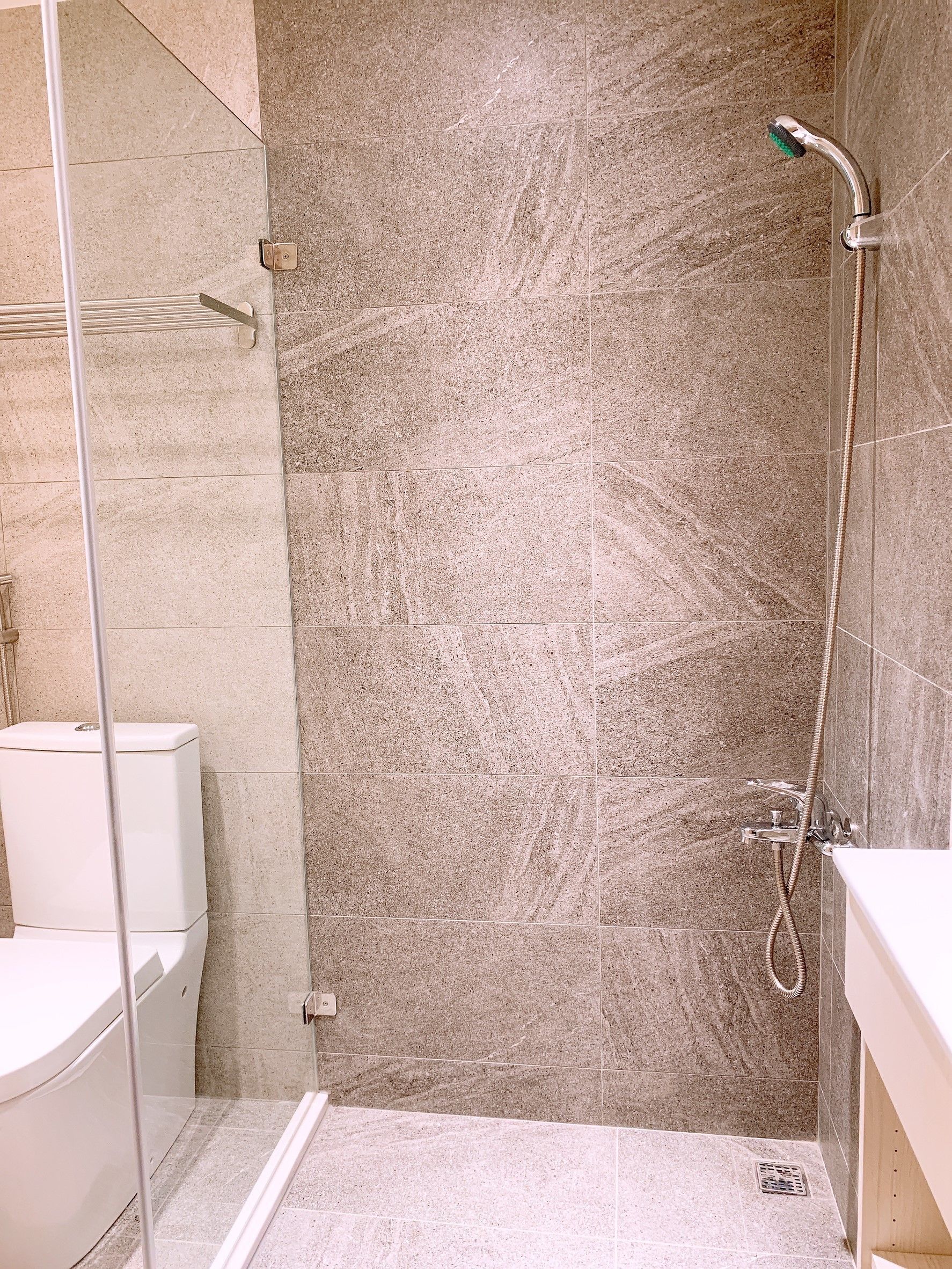 comfort triple room | bathroom | shower, free toiletries, hair dryer, slippers
