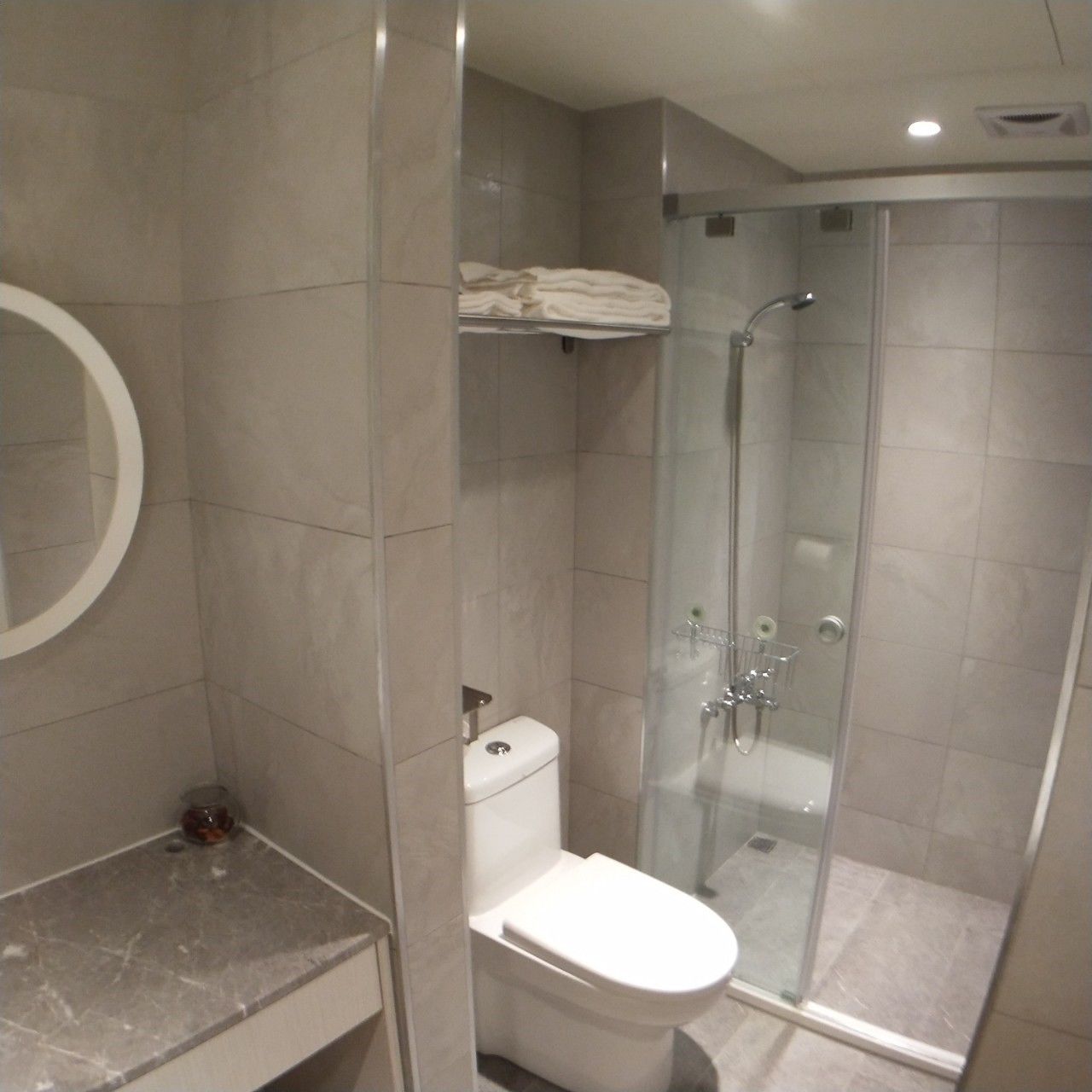 comfort double room | bathroom | shower, free toiletries, hair dryer, slippers