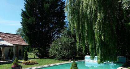 Gîte "La Motterie" with swimming pool