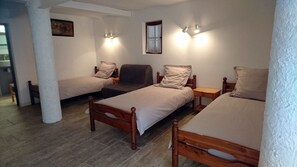 四人房 (La Bergerie) | 特色装修、特色家居、遮光窗帘、熨斗/熨板