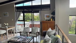 Constantiaberg Suite | Living area | TV - Windsor House (Cape Town)