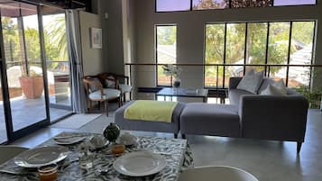 Constantiaberg Suite | Living area | TV