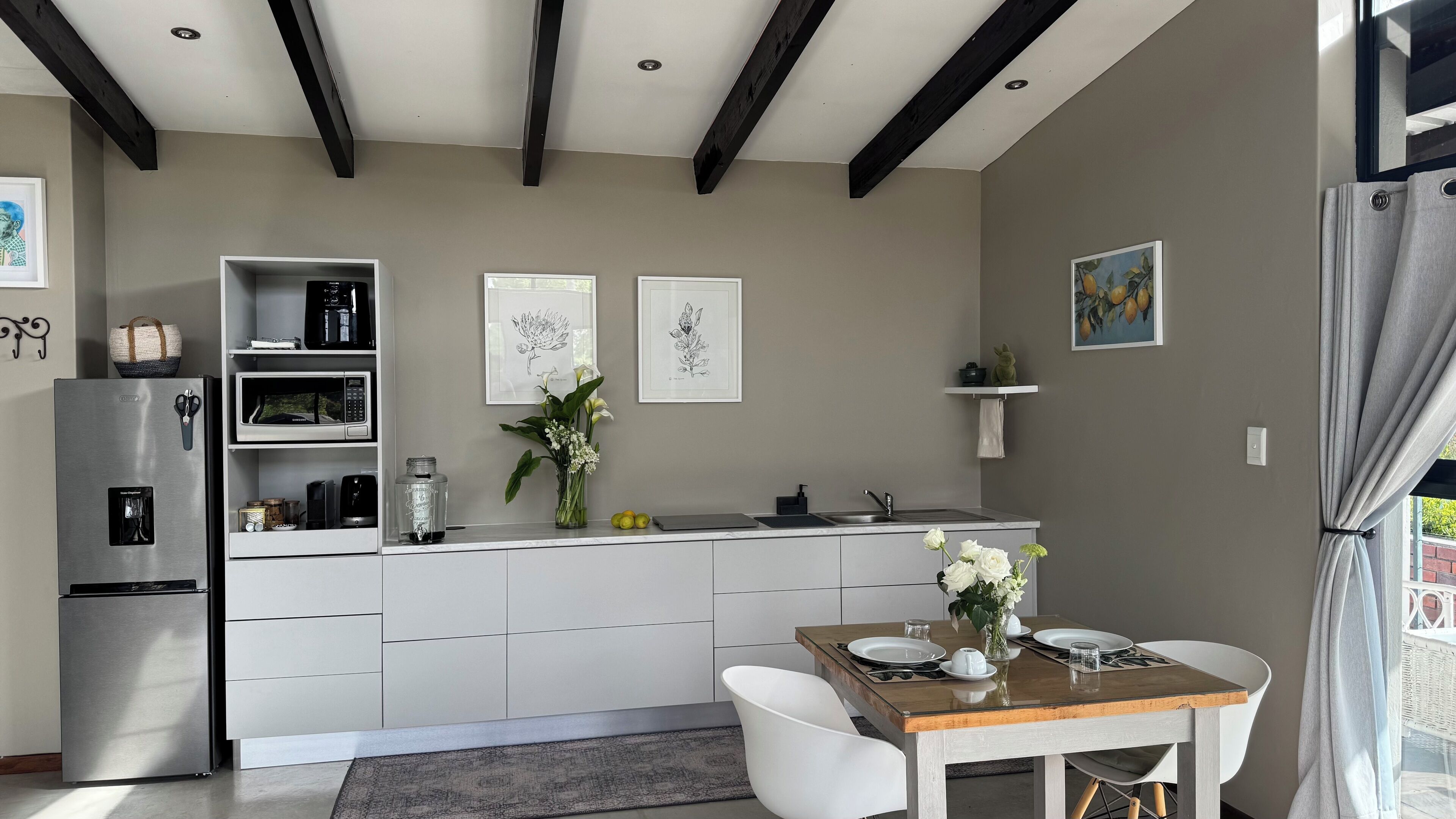 Constantiaberg Suite | Private kitchen | Fridge, microwave, espresso maker, electric kettle