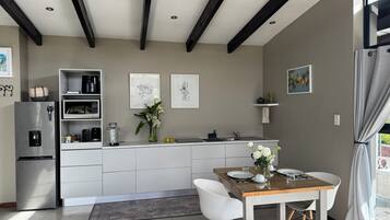 Constantiaberg Suite | Private kitchen | Fridge, microwave, espresso maker, electric kettle