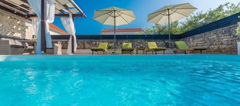 Casa de vacaciones Marcela con piscina