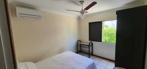 3 chambres, fer et planche à repasser, accès au Wi-Fi (inclus)