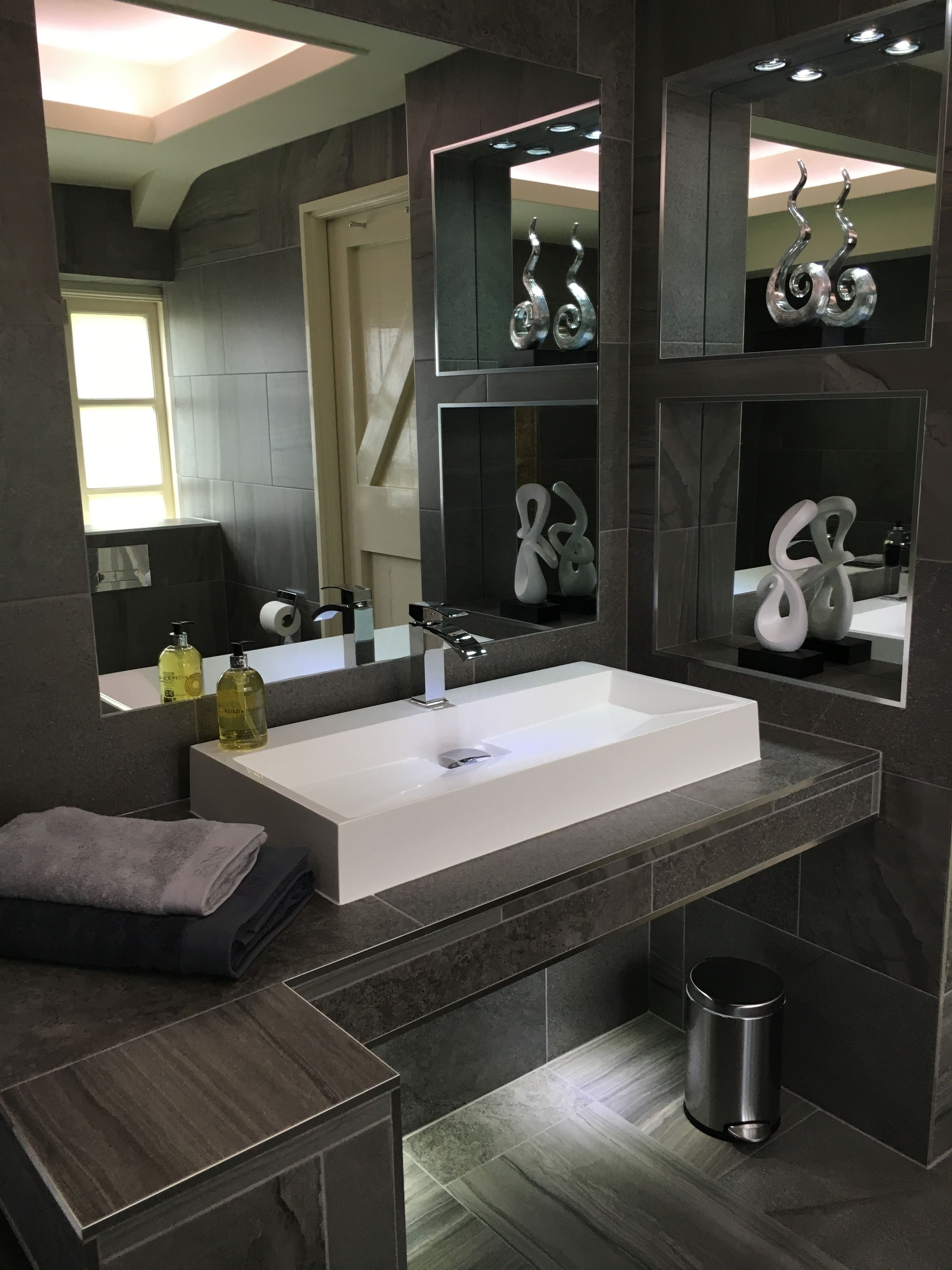 Photo - Hemples Lodge