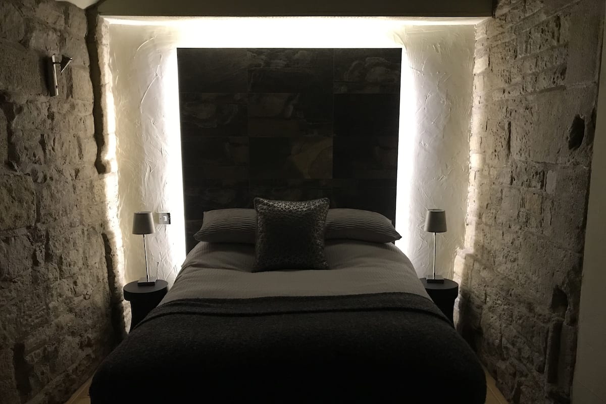 Suite Deluxe | 1 camera, biancheria da letto di alta qualità, materassi a doppio strato