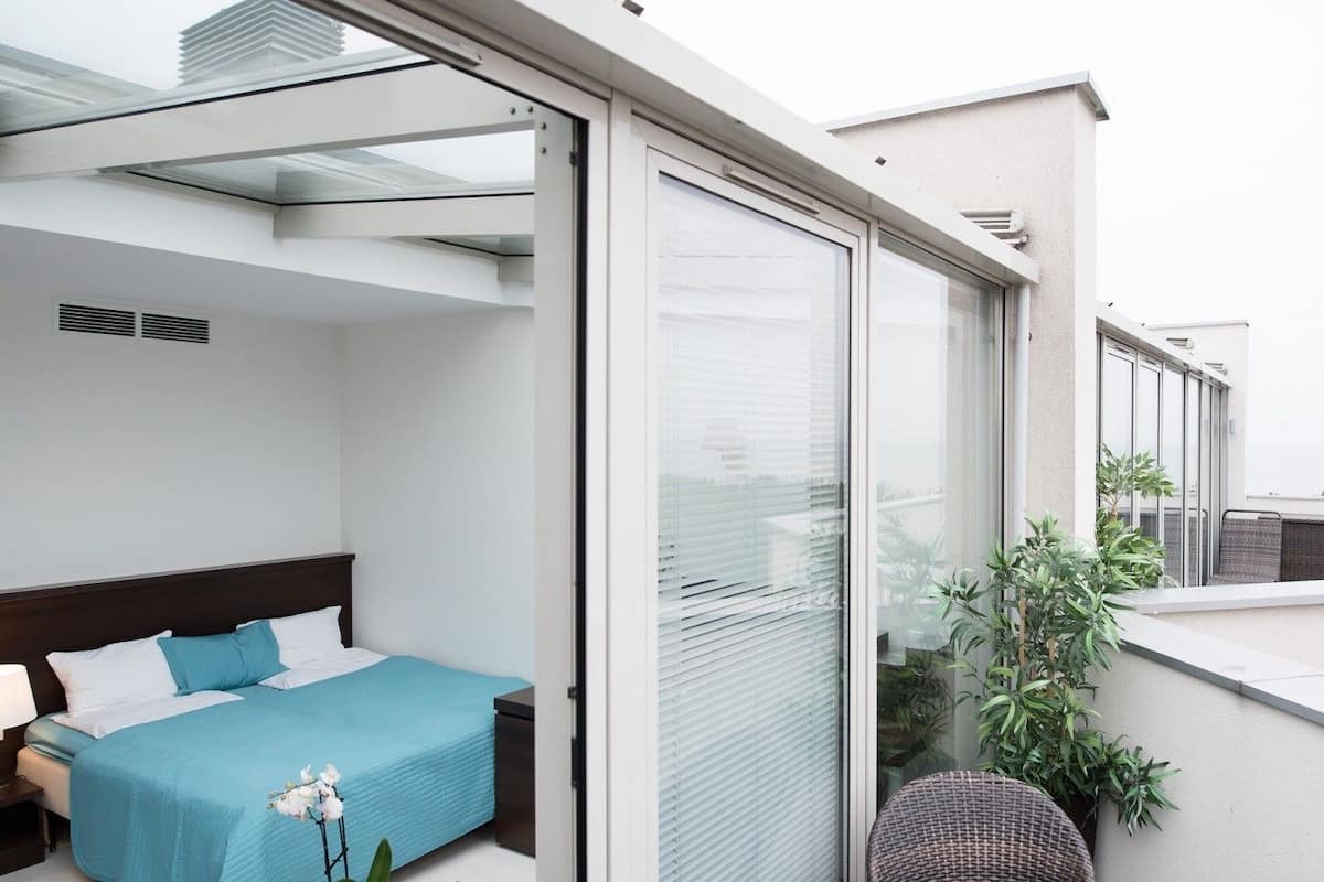 Cots/infant beds, free WiFi, bed sheets