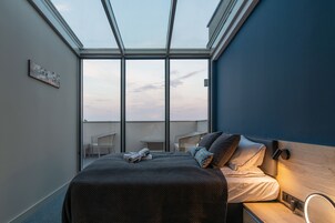 Cots/infant beds, free WiFi, bed sheets