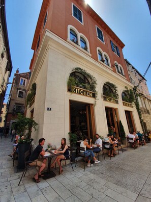 Daily continental breakfast (EUR 14 per person) - The Suites at Central Split (Split)