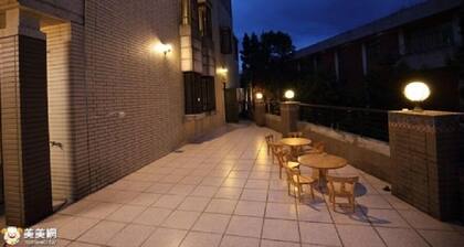 Jushan 93 House
